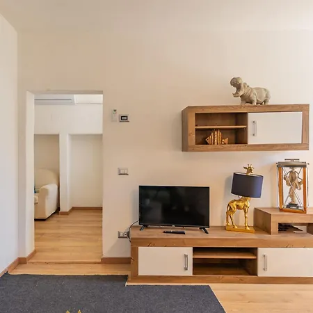 Rubino By Interhome Gera Lario